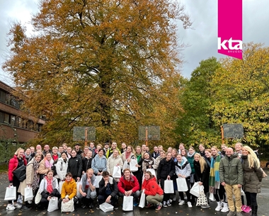 45 enthousiaste tweedejaarsstudenten van Hogeschool Utrecht op bezoek